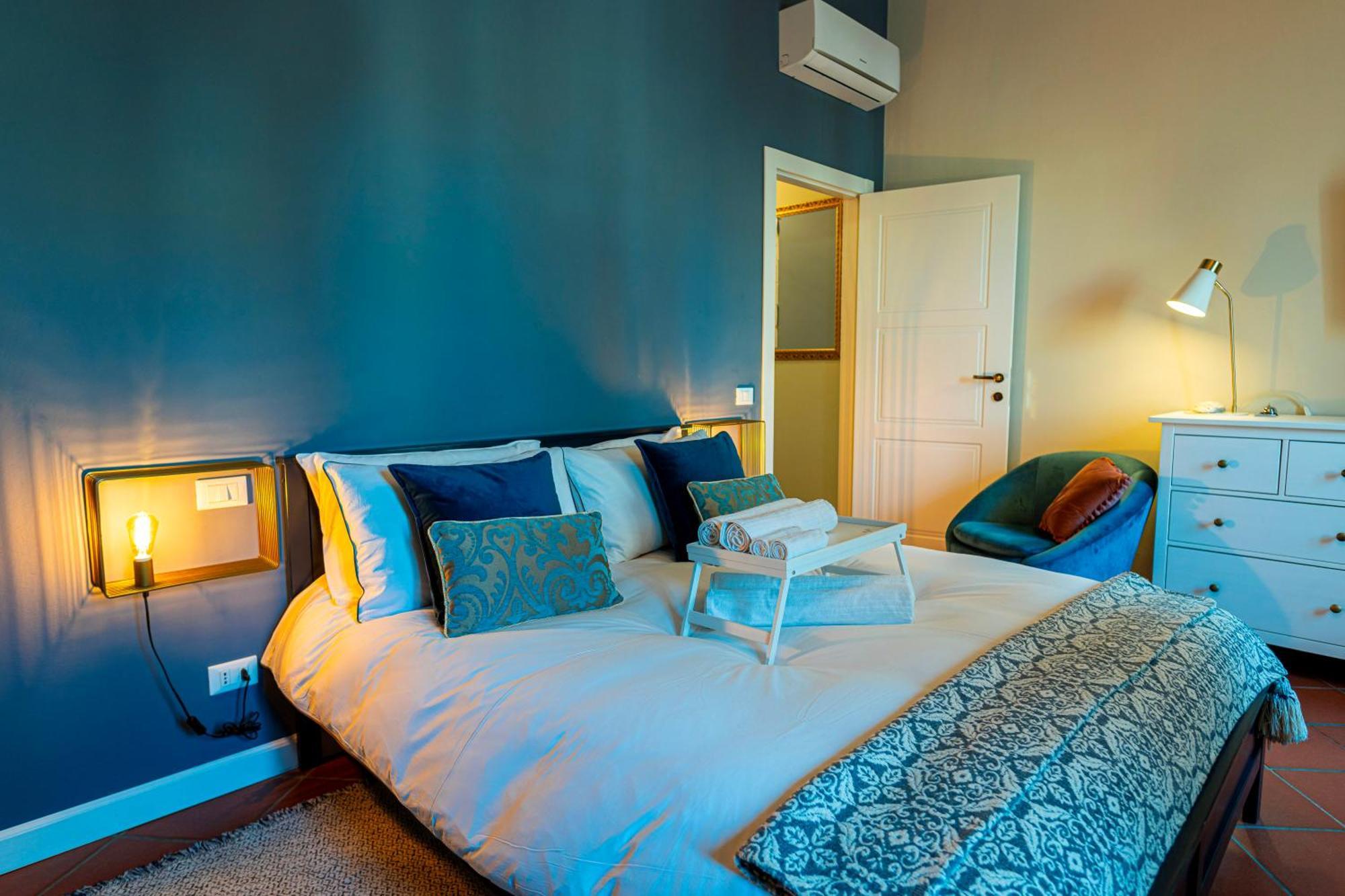 Lamalatestina Suite - Apartment In Front Of The Castle Rimini Bagian luar foto